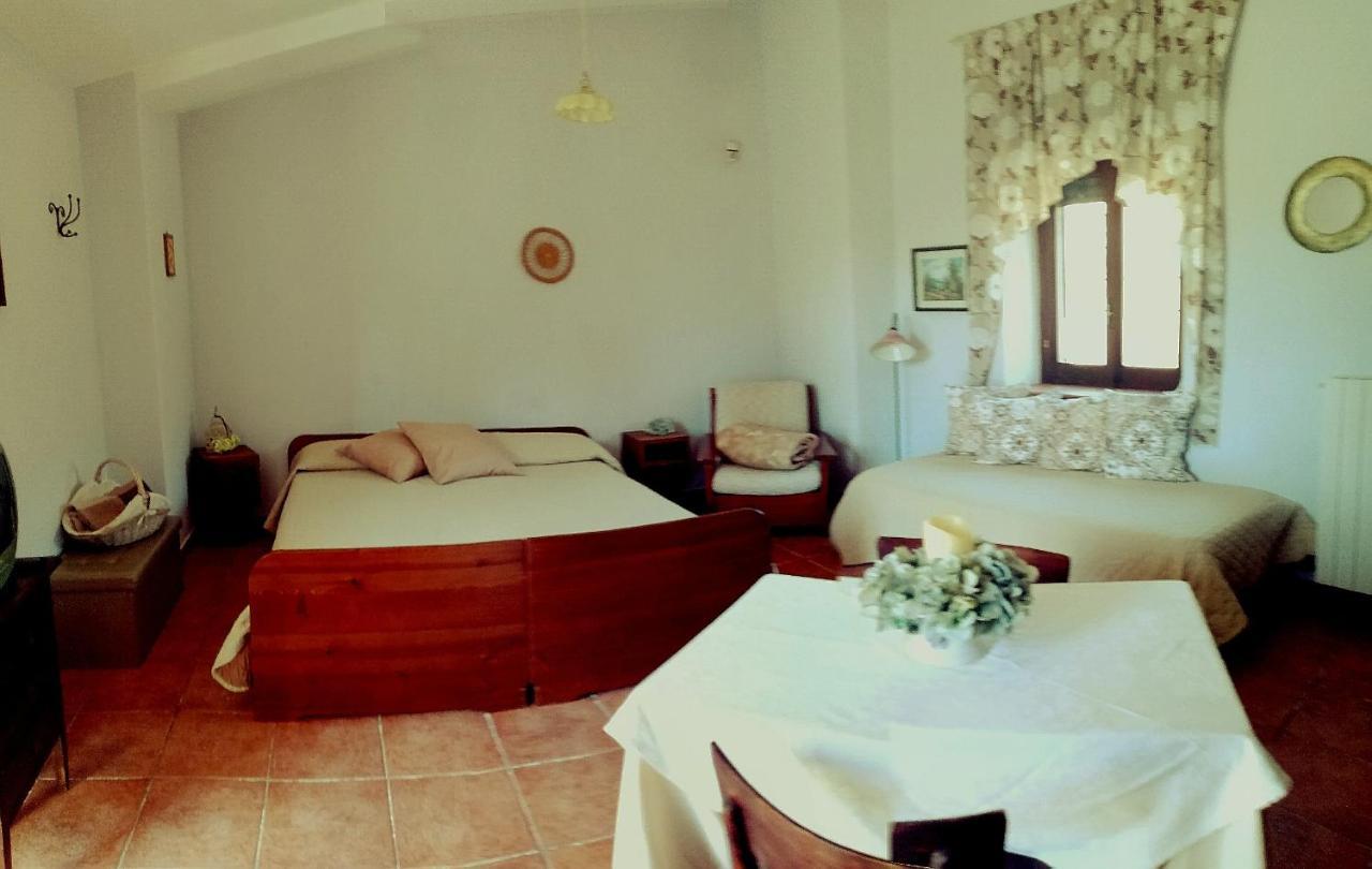 Vila Agriturismo Tre Santi Padula Exteriér fotografie